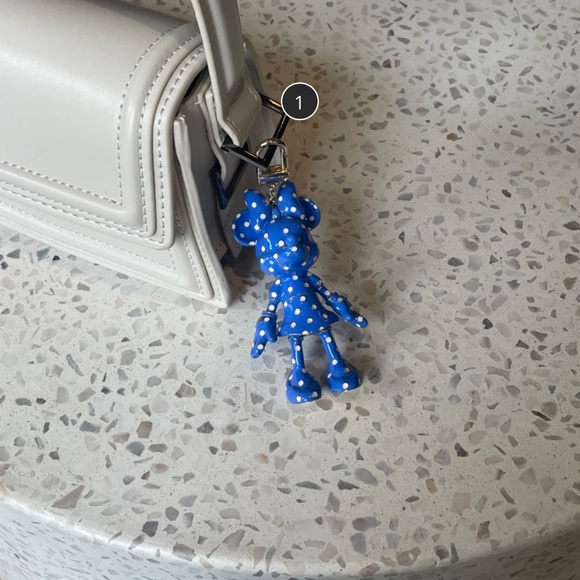 collector’s Minnie Mickey bag charm from BaubleBar in blue polka dot, new no box - Picture 2 of 14